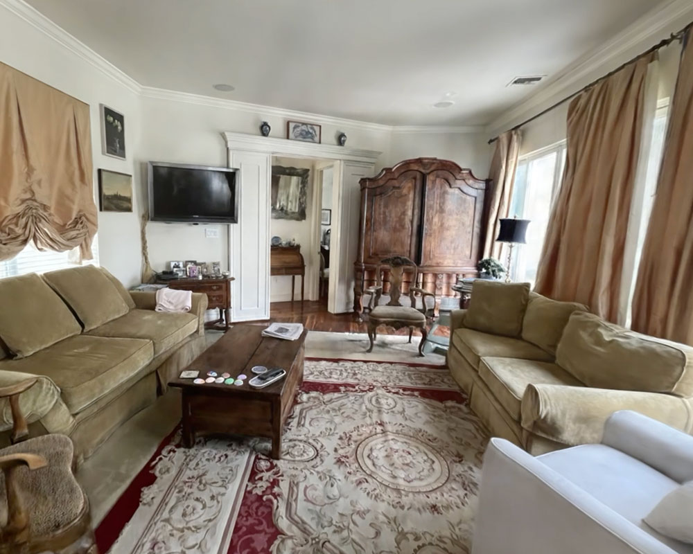 Gaussian splat capture of a furnished living room interior